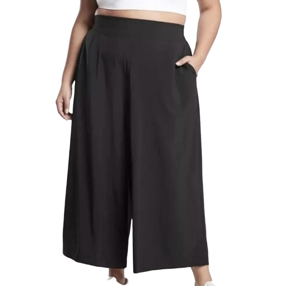 NWOT Athleta Brooklyn Wide Leg Crop